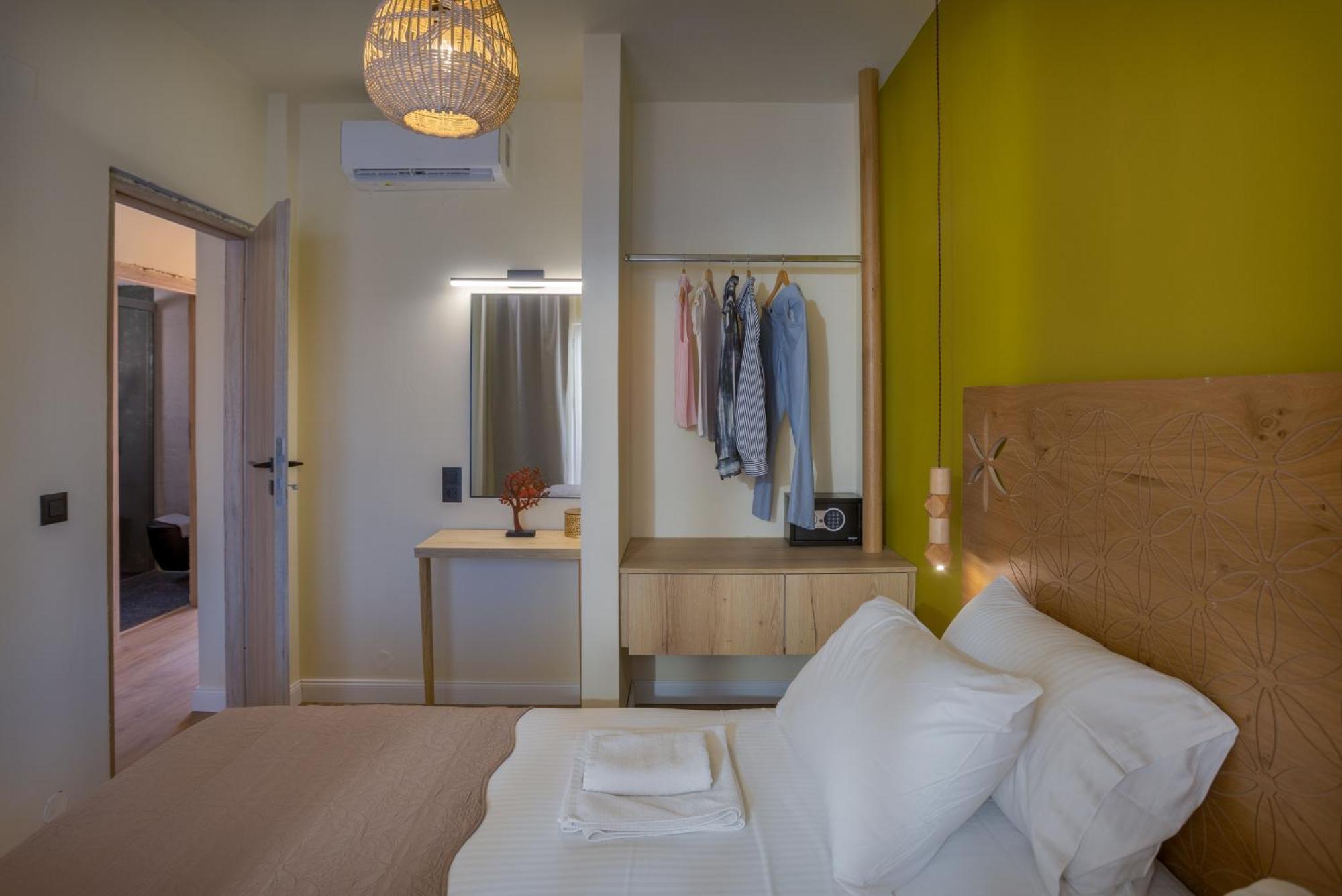 Driades Luxury Apartments Hersonissos  Exterior photo