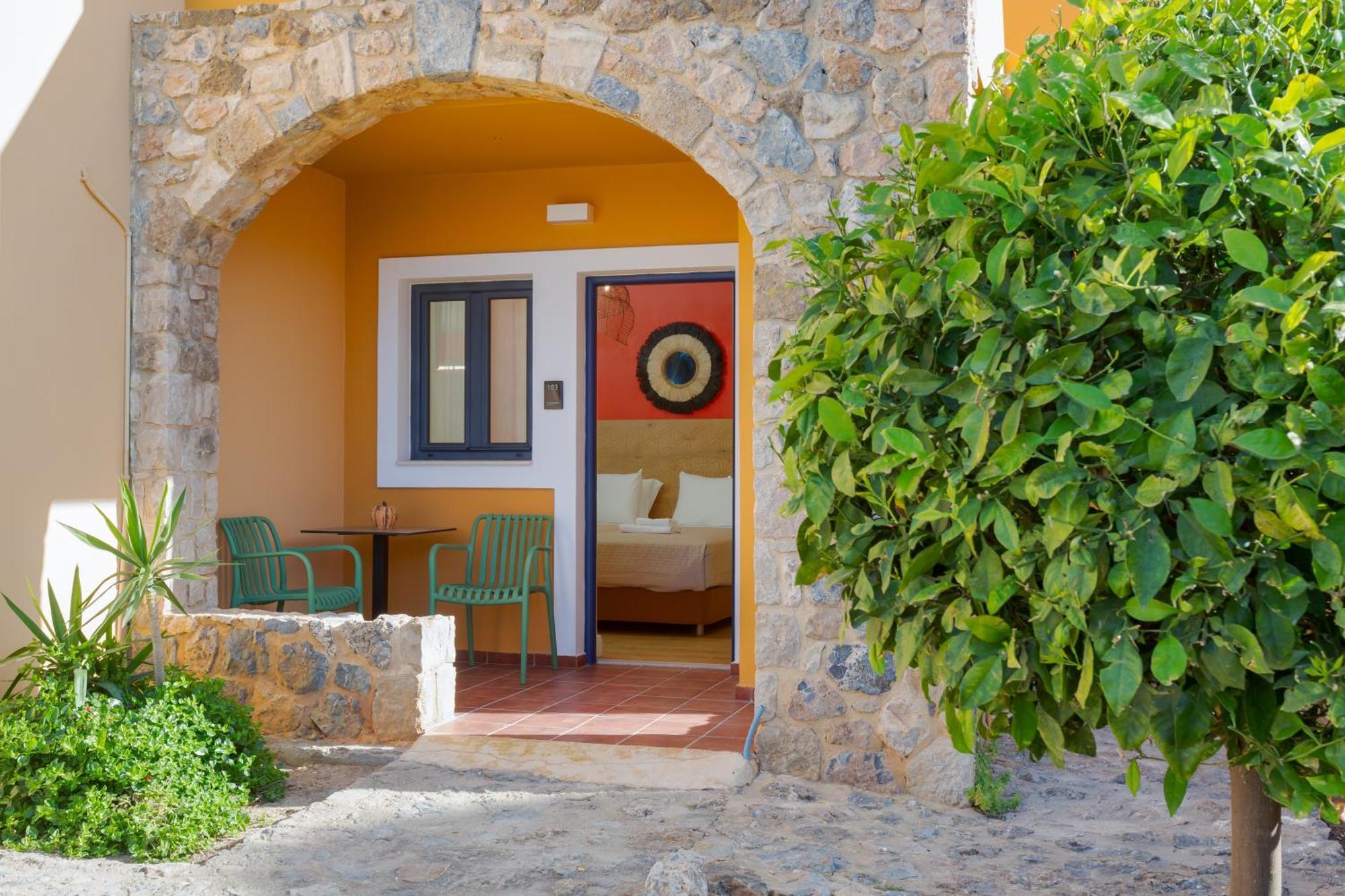 Driades Luxury Apartments Hersonissos  Exterior photo